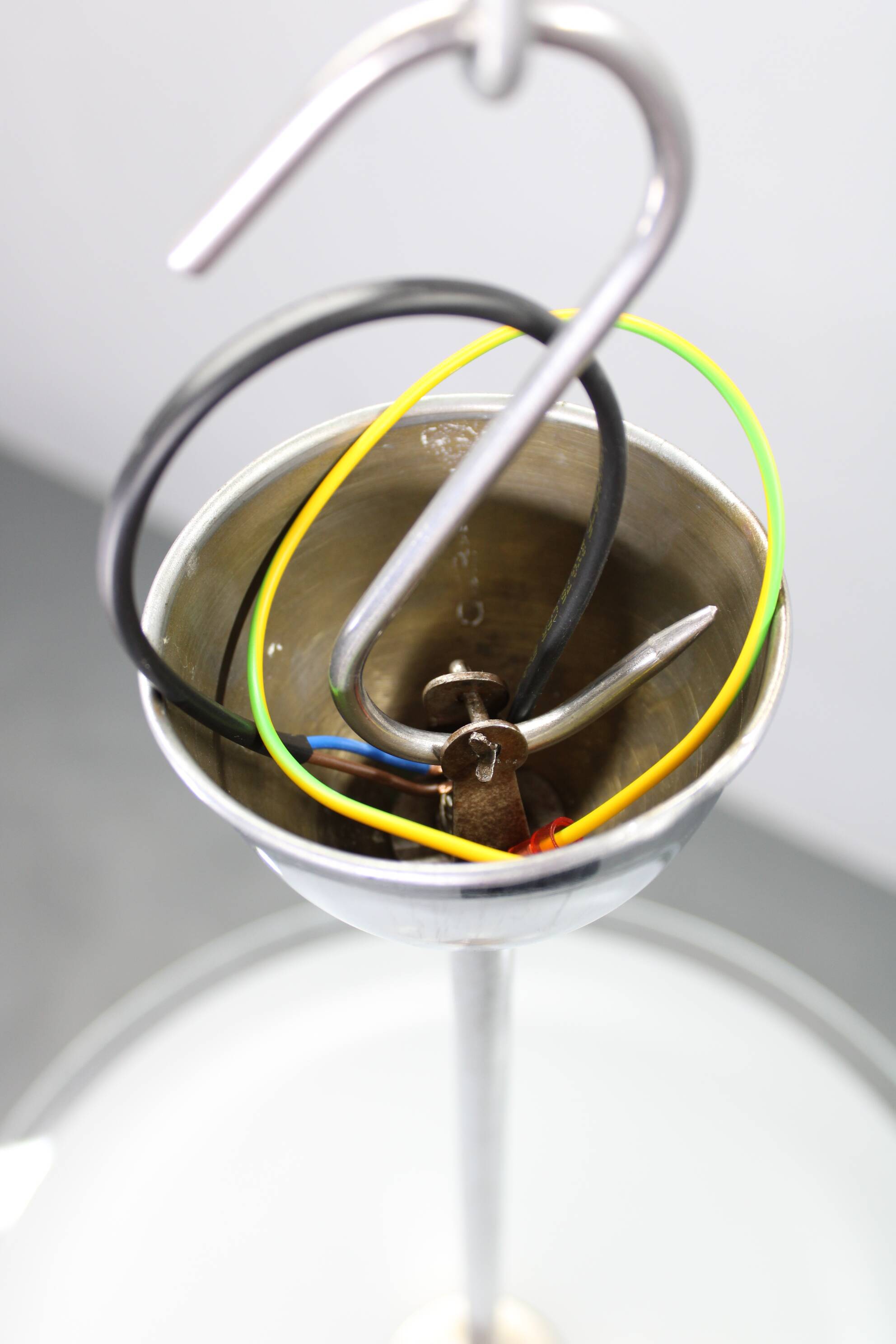 Chandelier en chrome et verre Bauhaus des années 1930, Tchécoslovaquie