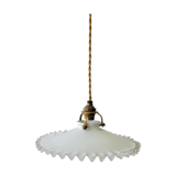 Serrated opaline suspension