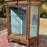 Showcase in walnut Louis XVI Style