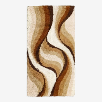 Brown 'flames' desso carpet 140cm x 70cm