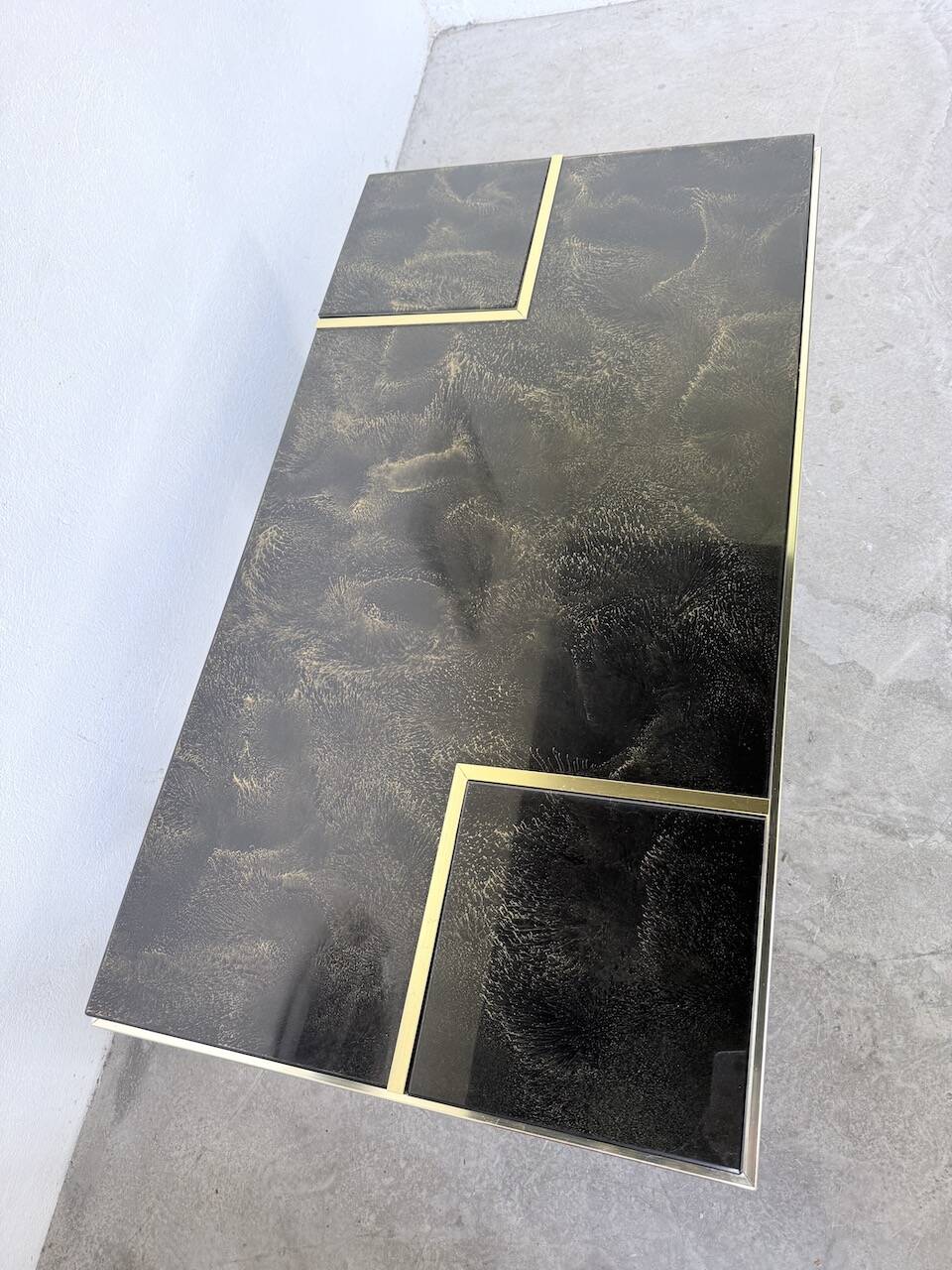 "Rizzo" lacquered and brass coffee-bar table from the 1970s.
