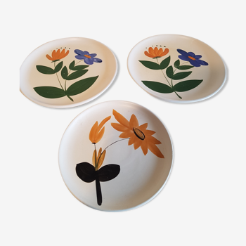Set of 3 marais pottery plates