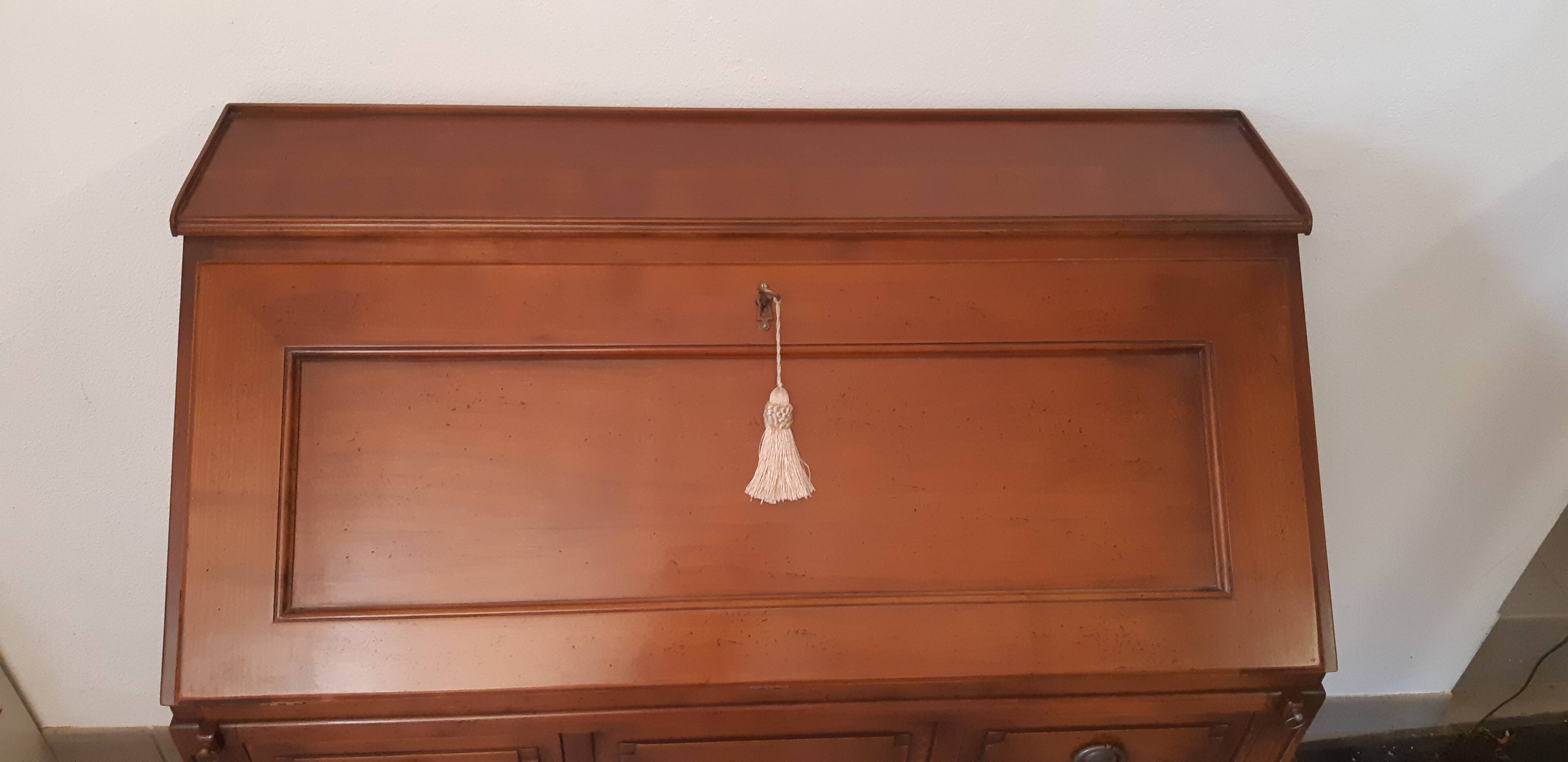 Sloping secretary, Louis XVI style donkey back desk, very good 20th century copy