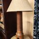 Lampe en bois tourné style Charles Dudoyut
