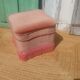 Pouf coffre en velours rose à franges, vers 1950-1960