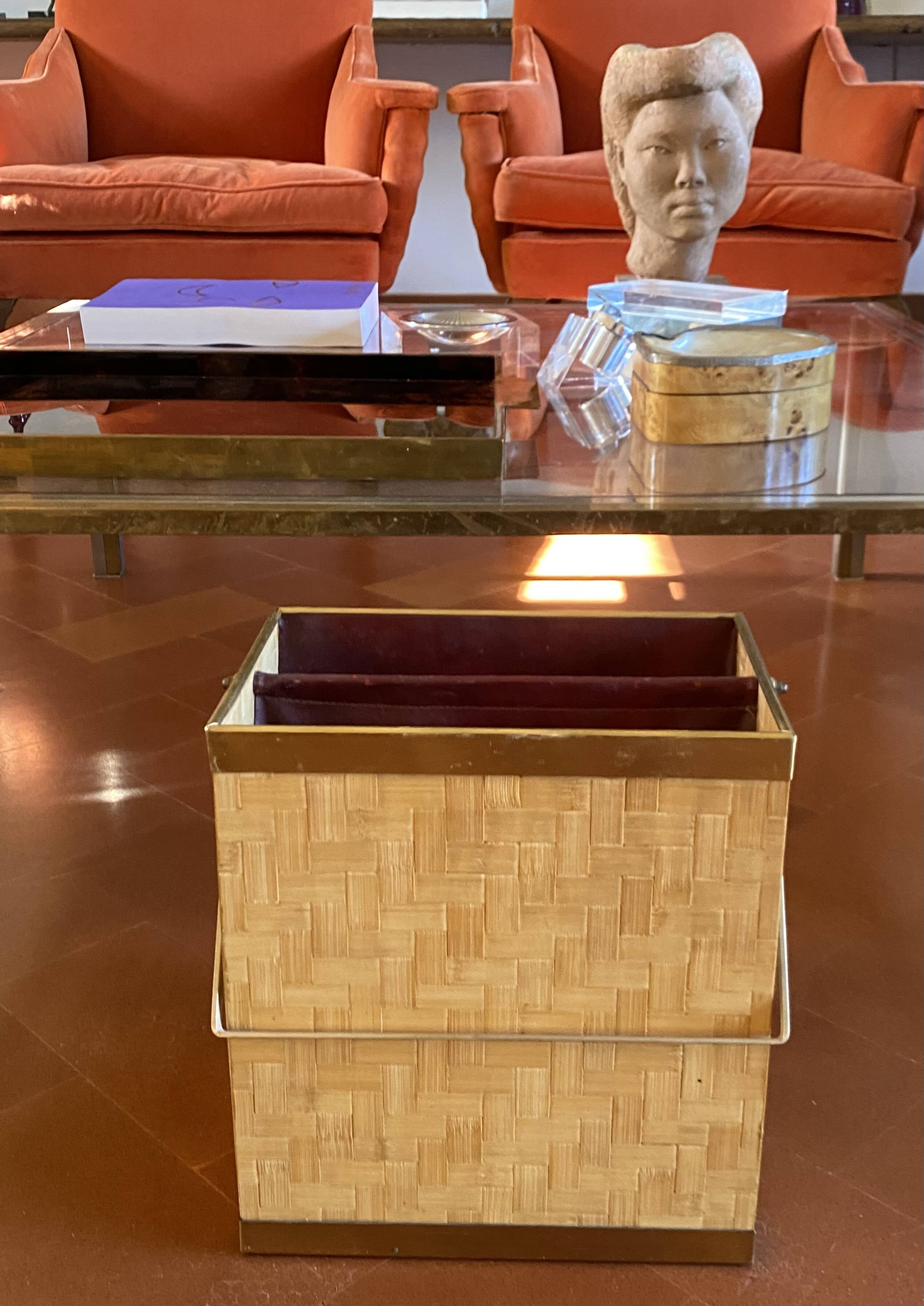 Hollywood regency brass and woven bamboo magazine rack, Metal Linea Nova Italy 1970