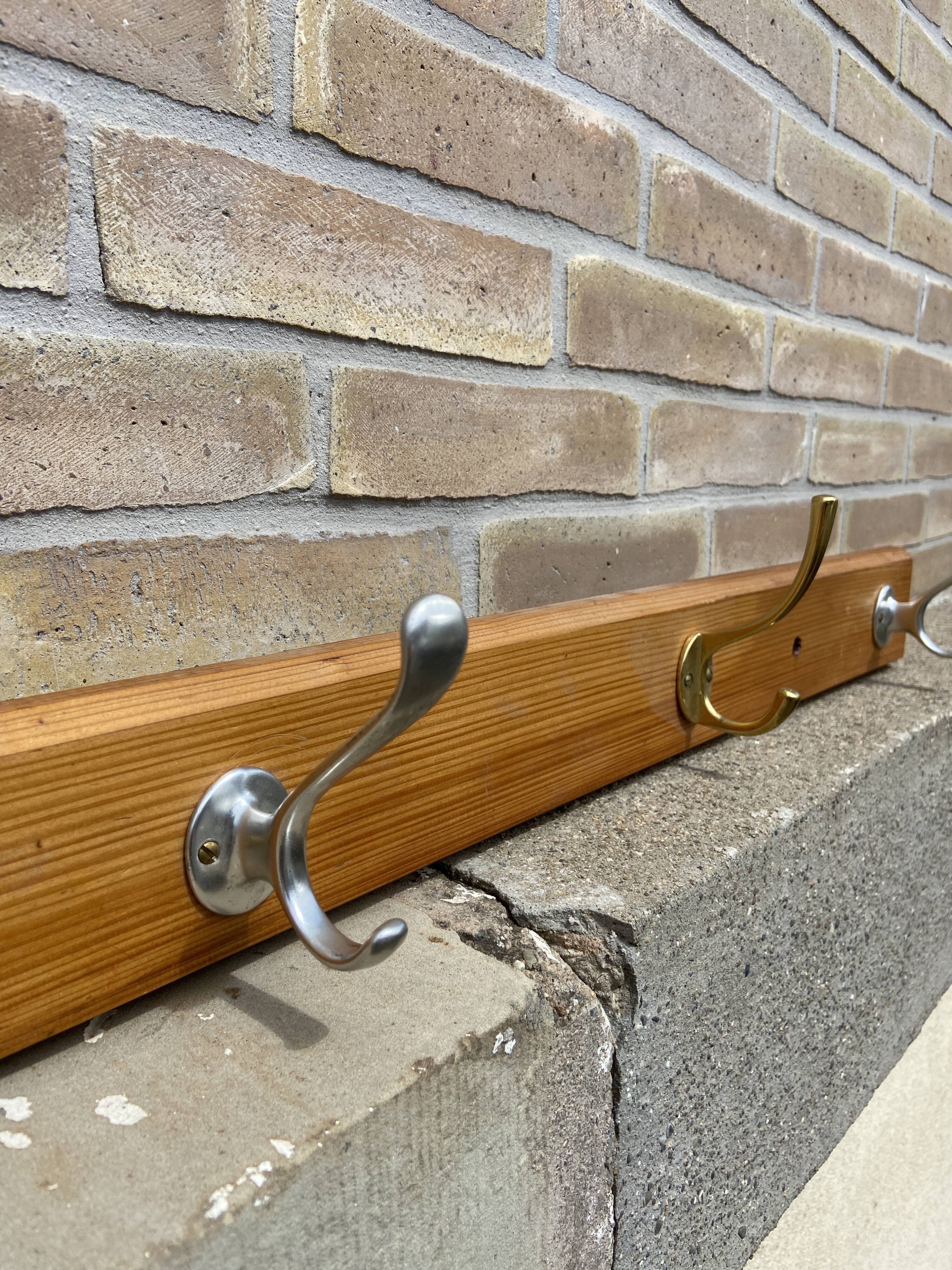 Wall coat rack in pine 1970