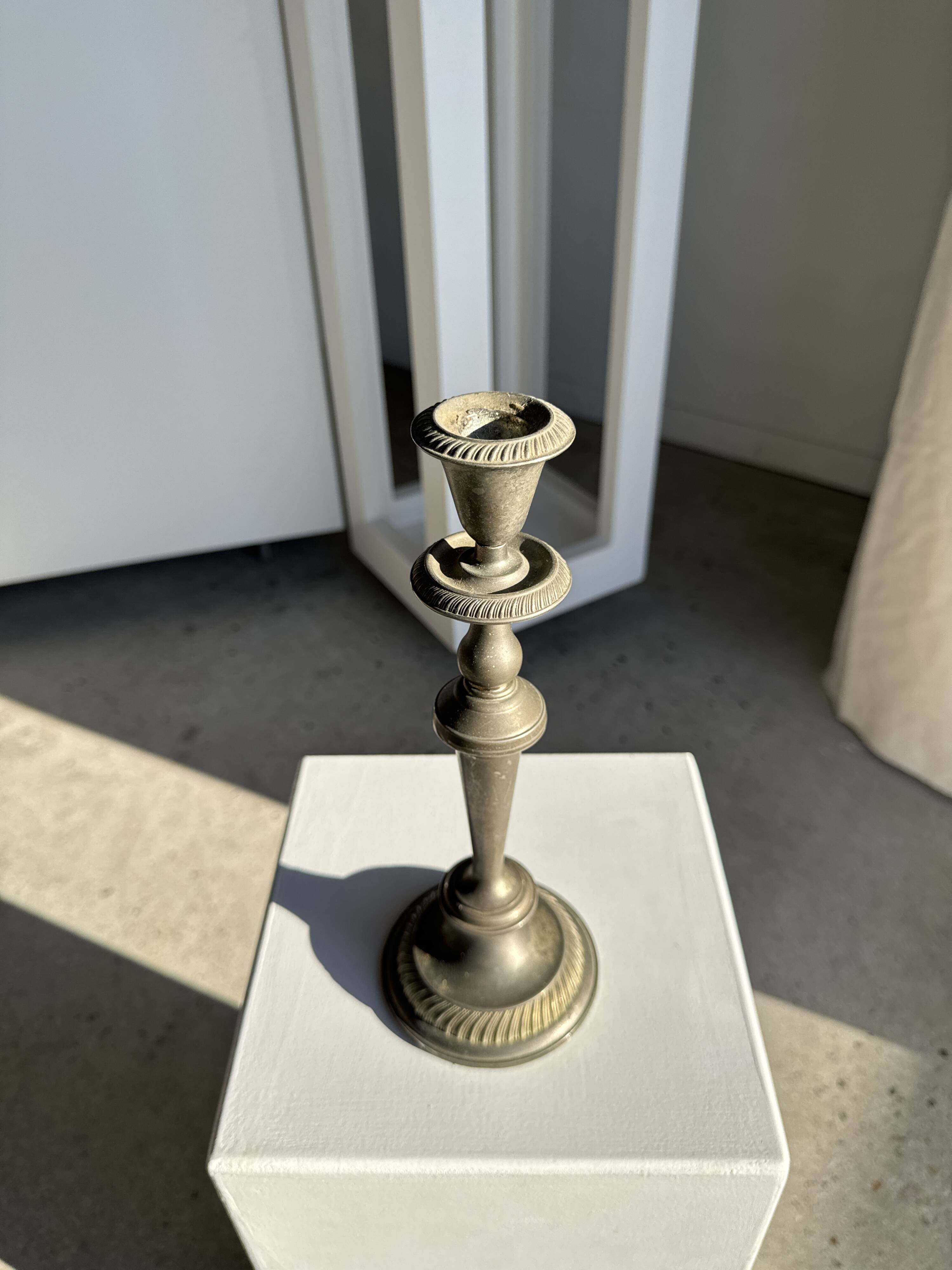 Large antique silver-plated candlestick H29 D10.5