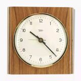 Horloge murale années 60 en bois et laiton Diehl