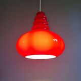 Trio de suspensions Space Age en opaline rouge, Peill & Putzler, 1970