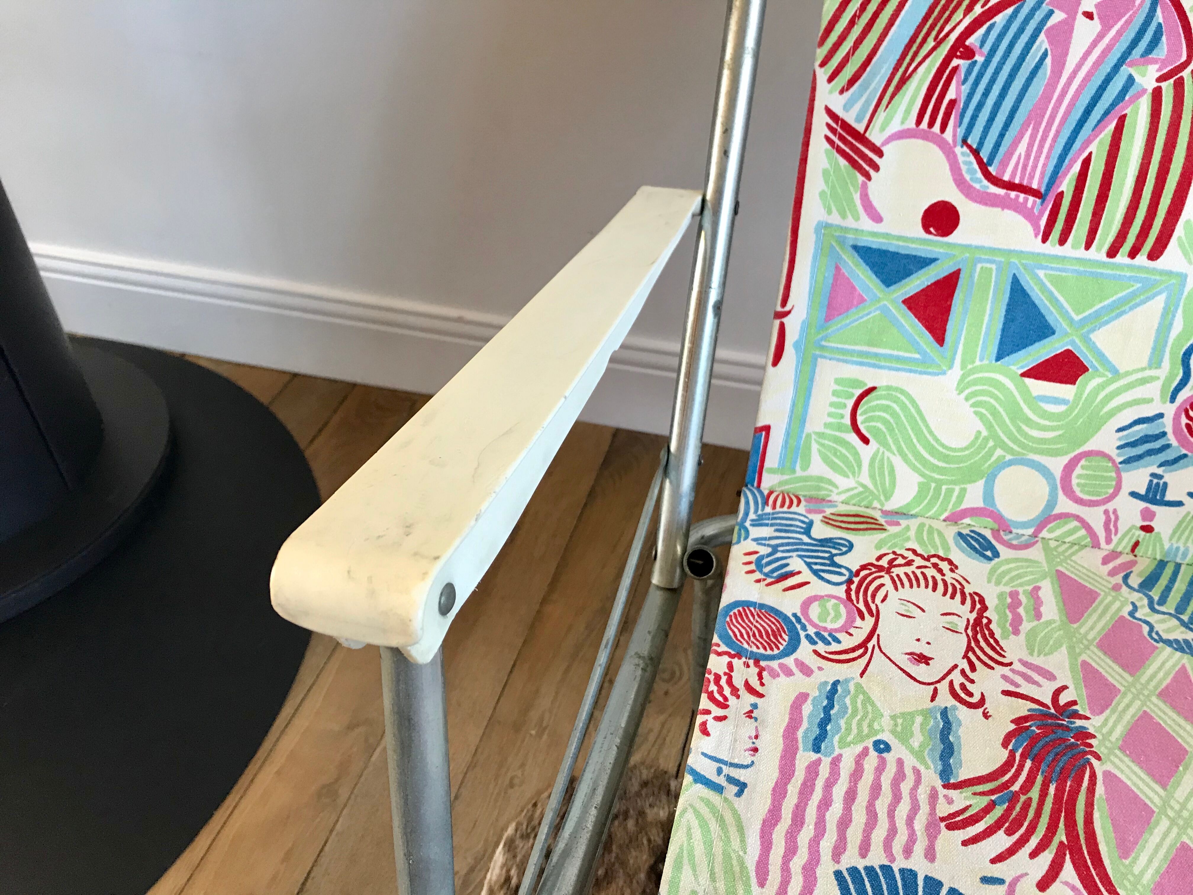 Colorful folding camping chair face pattern 70s