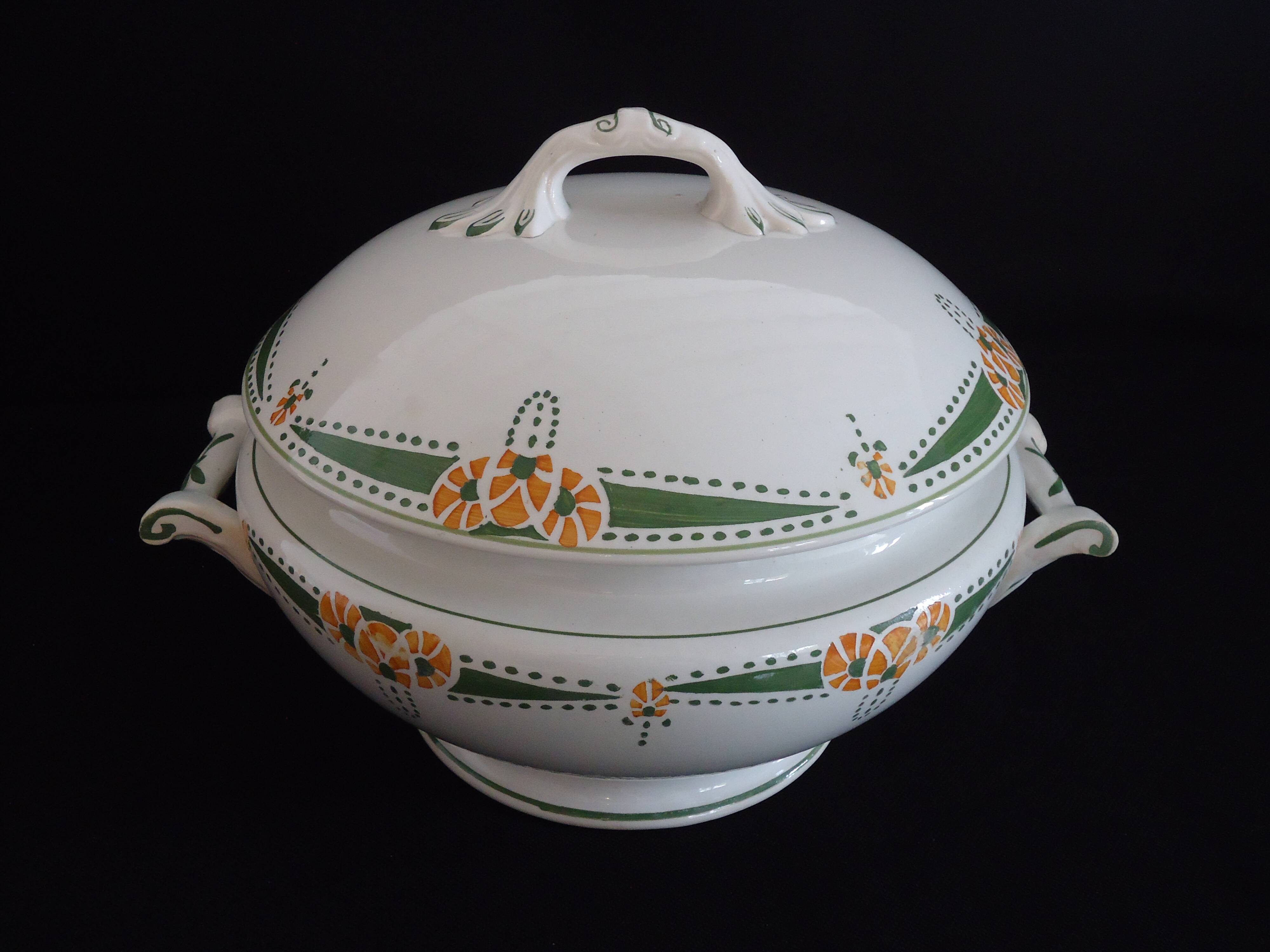 Longwy art deco vegetable touner