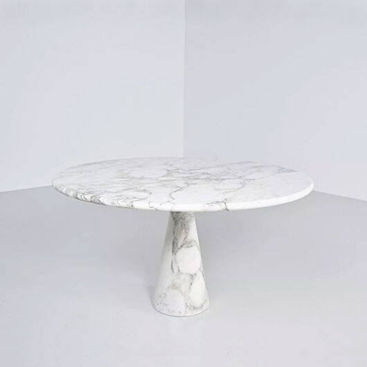 EXPLORE OUR MARBLE TABLES