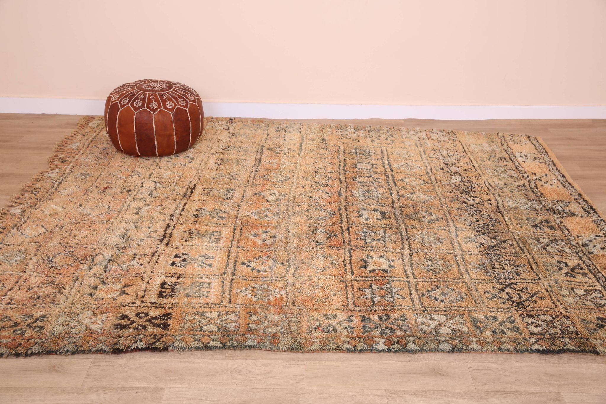 Peach Vintage Moroccan Rug 210 x 270 cm, Berber Wool Rug, Handmade Boho Rug