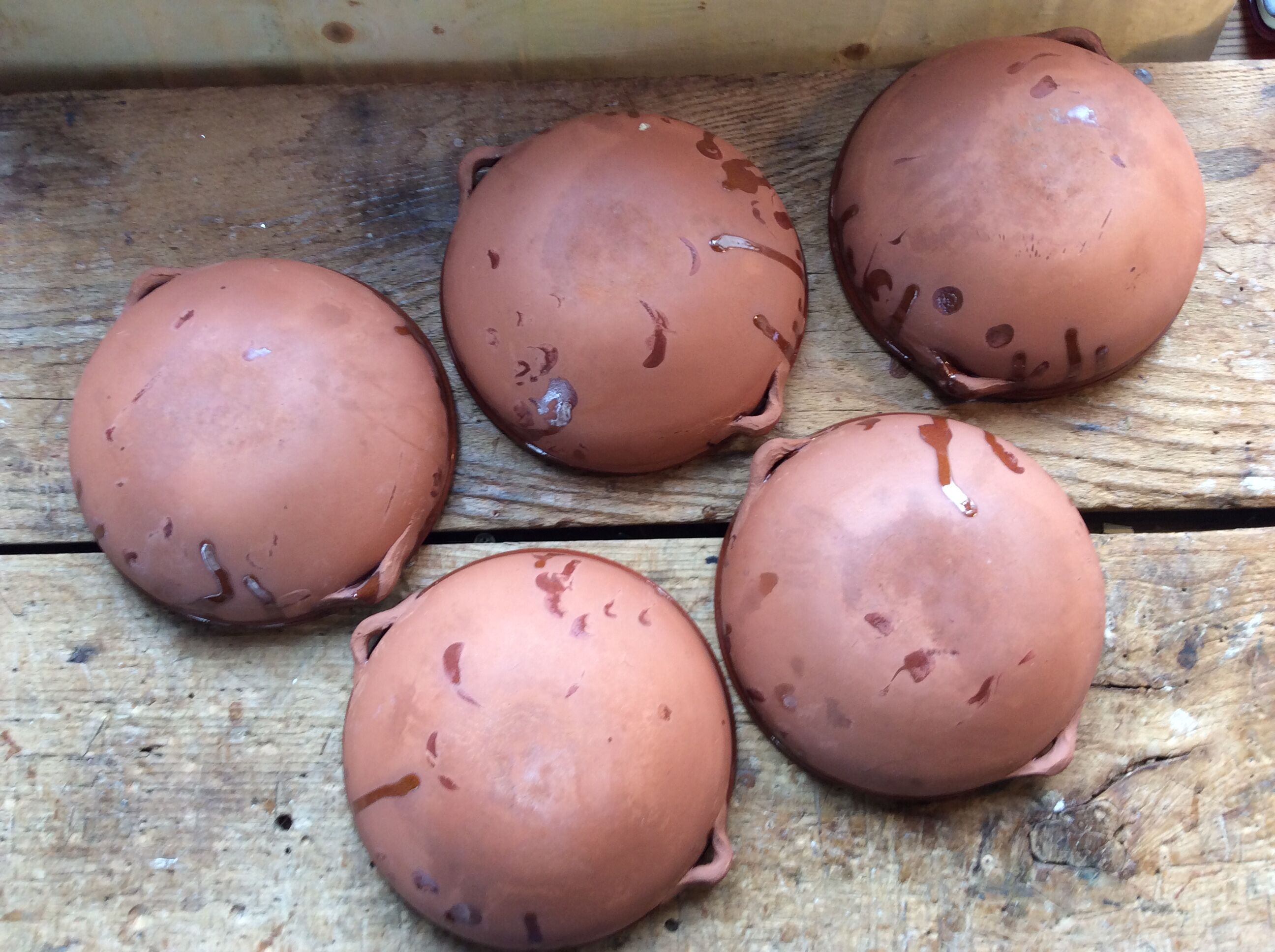 5 plates hollow or glazed earthenware dishes