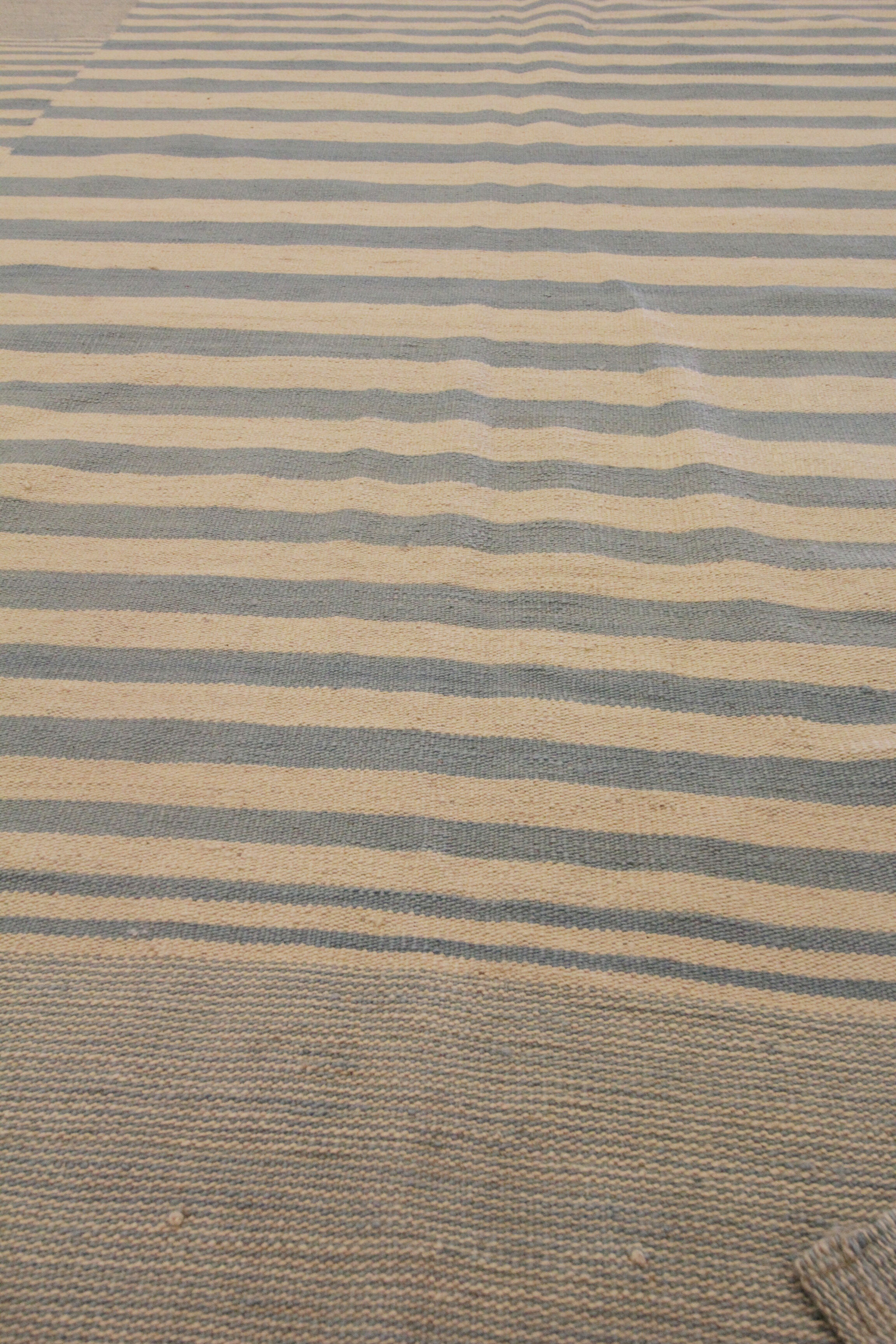 Blue cream wool kilim handwoven modern kilim flat-weave area rug-205x283cm