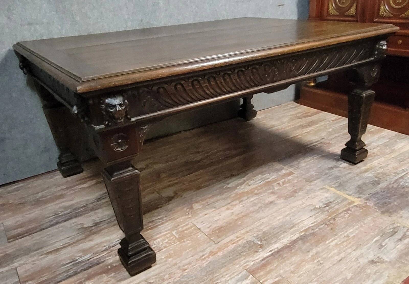 Important Renaissance style table in solid oak, circa 1850