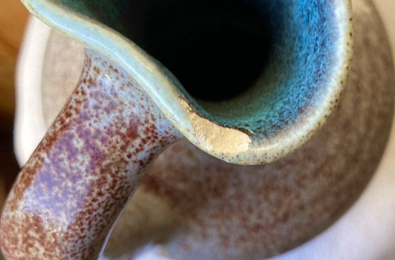 Pitcher and its 6 small ceramic cups sign Accolay