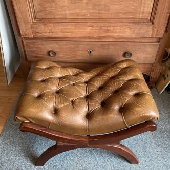Chesterfield stool