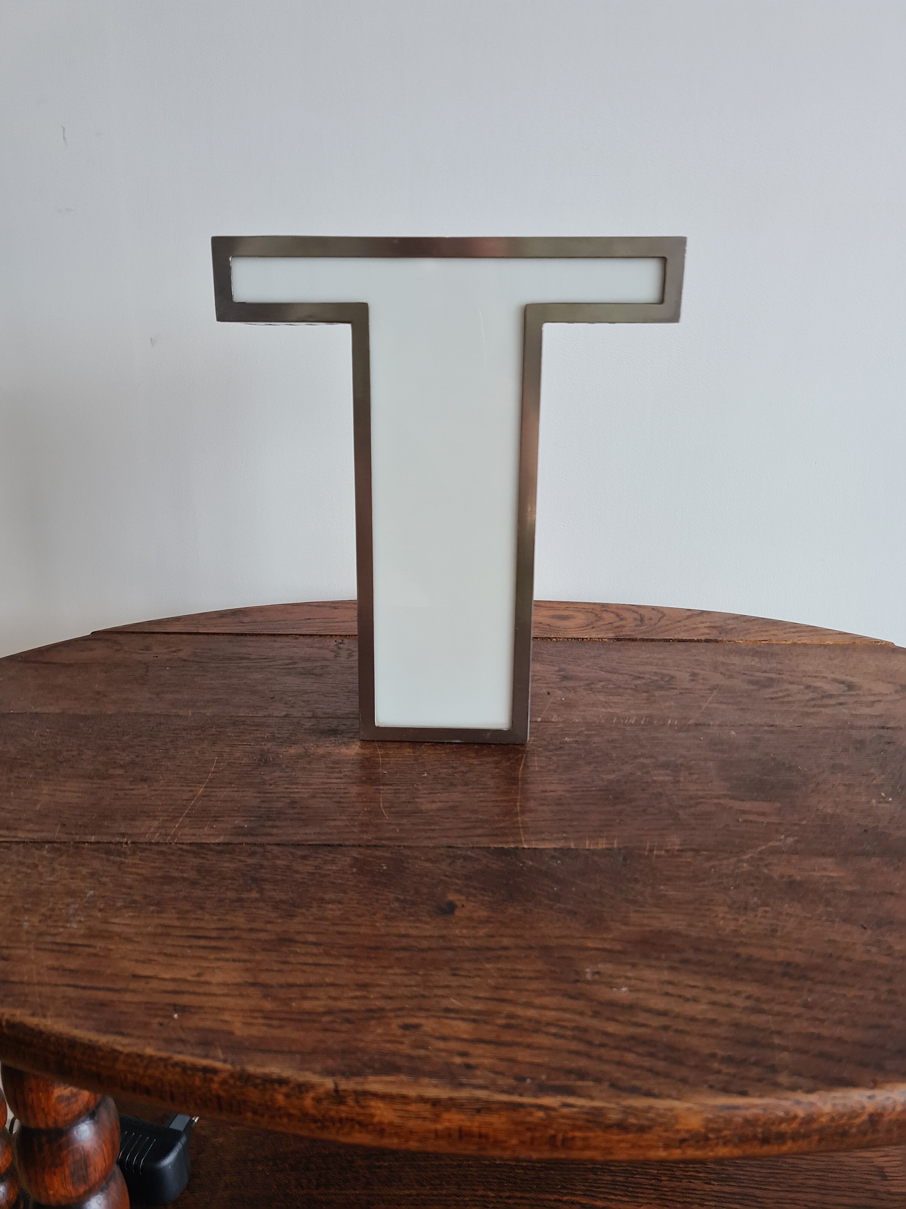 Lettre vintage LED "T"