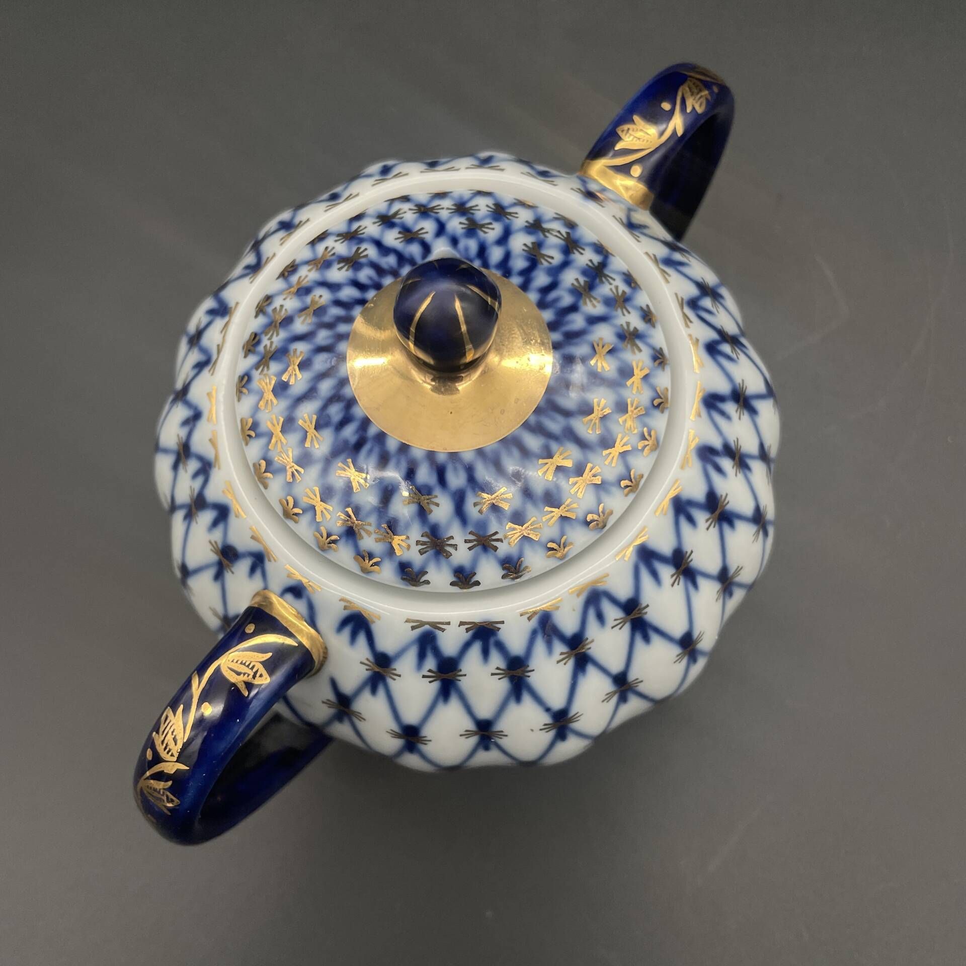 Lomonosov porcelain sugar bowl LFZ – Cobalt net pattern – Russia,
