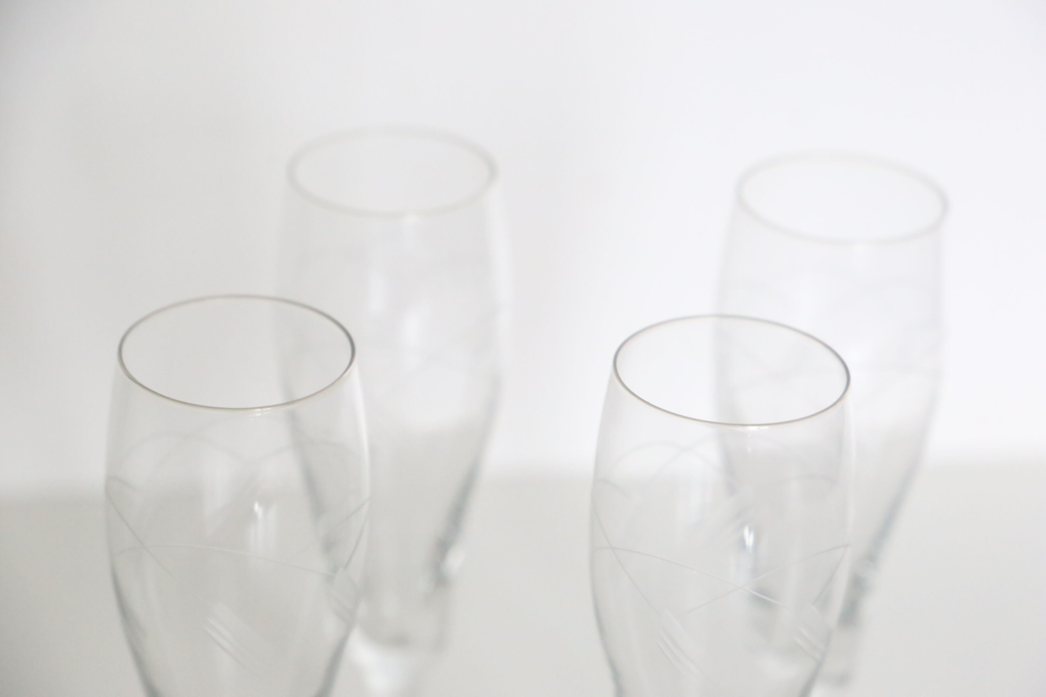 Lot of 4 chiselled crystal champagne flutes