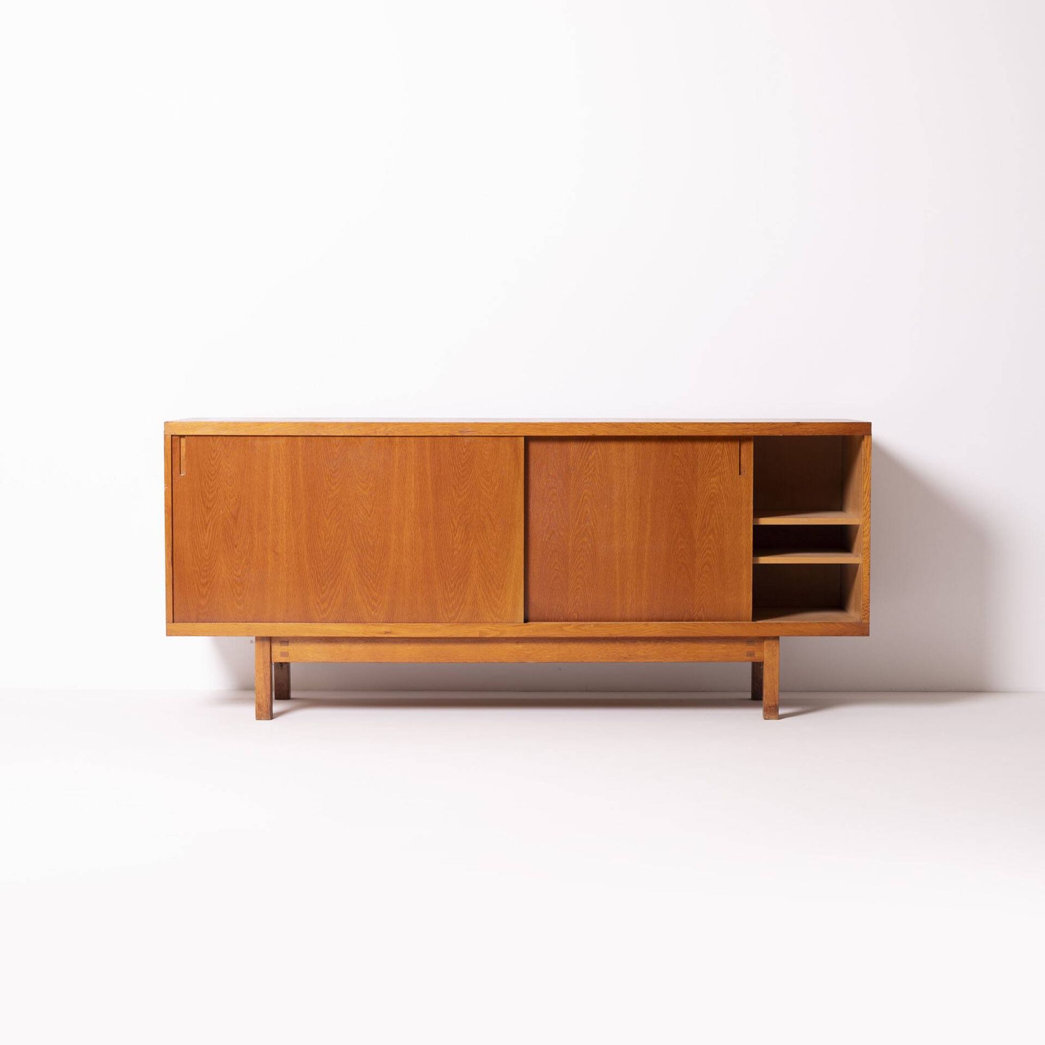 Oak enfilade Uluv, Czechoslovakia 1960s