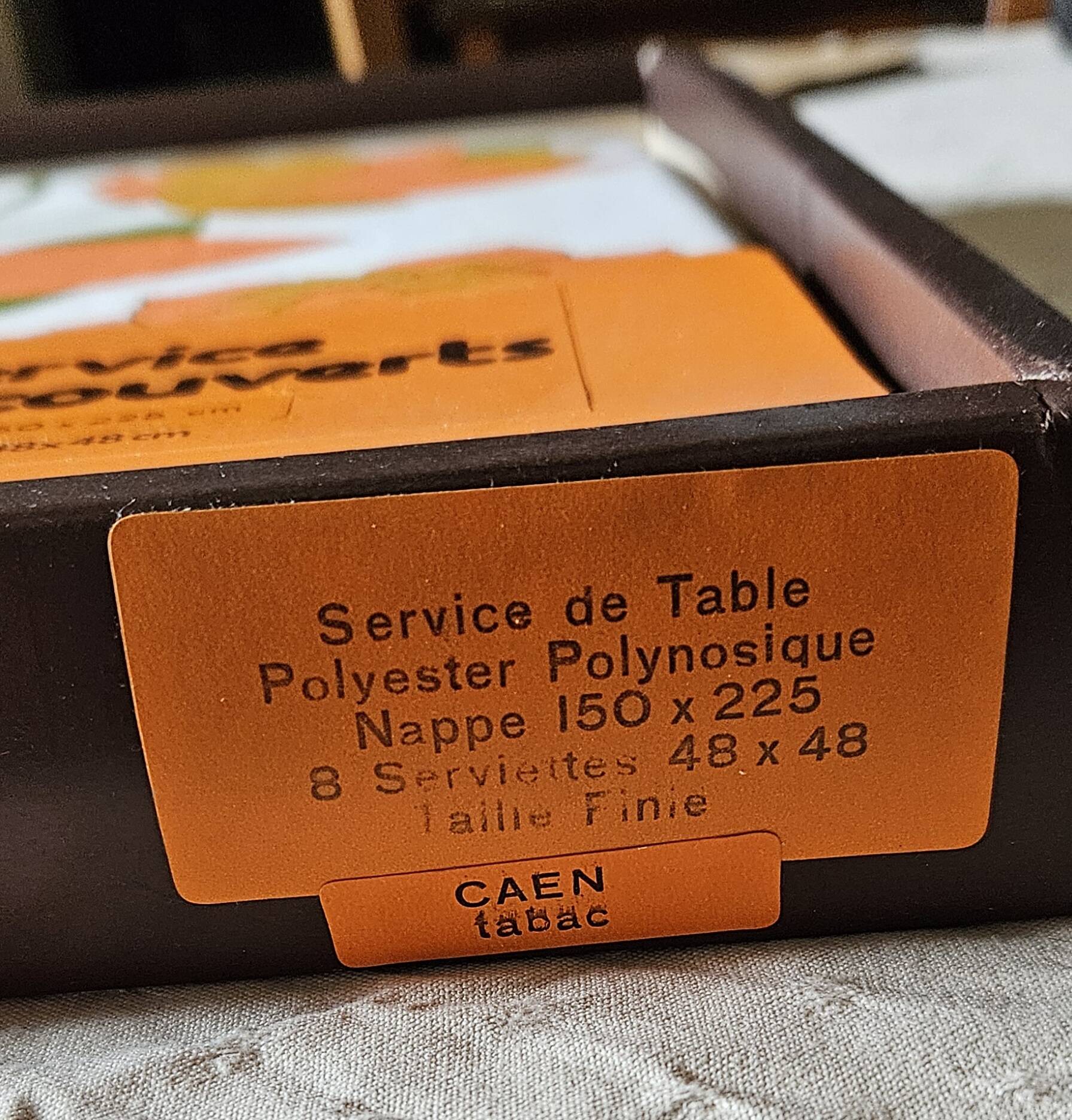 Vintage orange tablecloth and 8 napkins