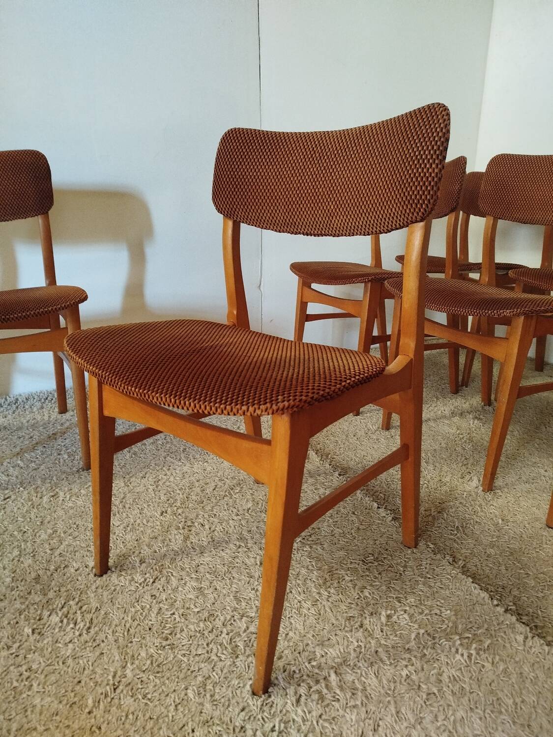 8 Svandinavian style chairs