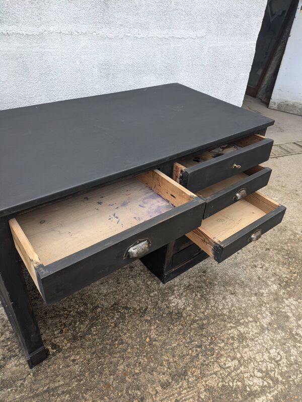 Bureau adulte ancien