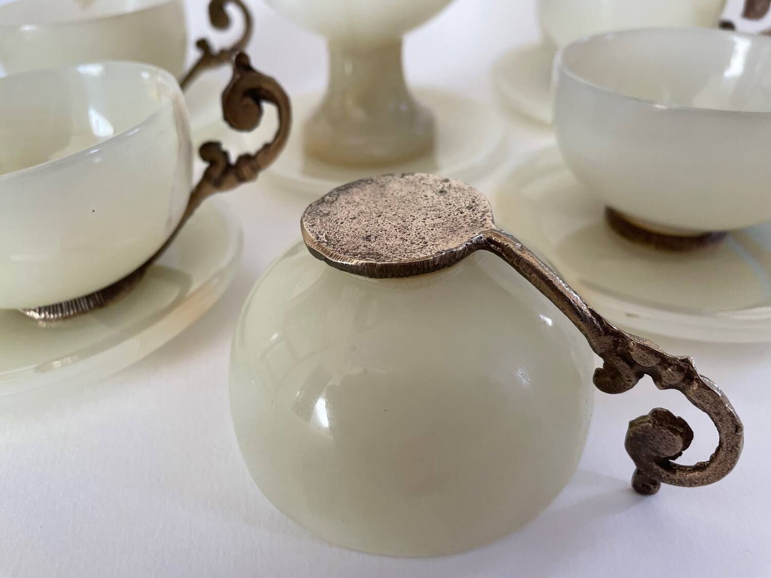 6-piece alabaster and gilded brass tea set