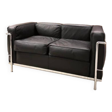 Magnificent high-end sofa Model LC2 by Lecorbusier for Cassina
