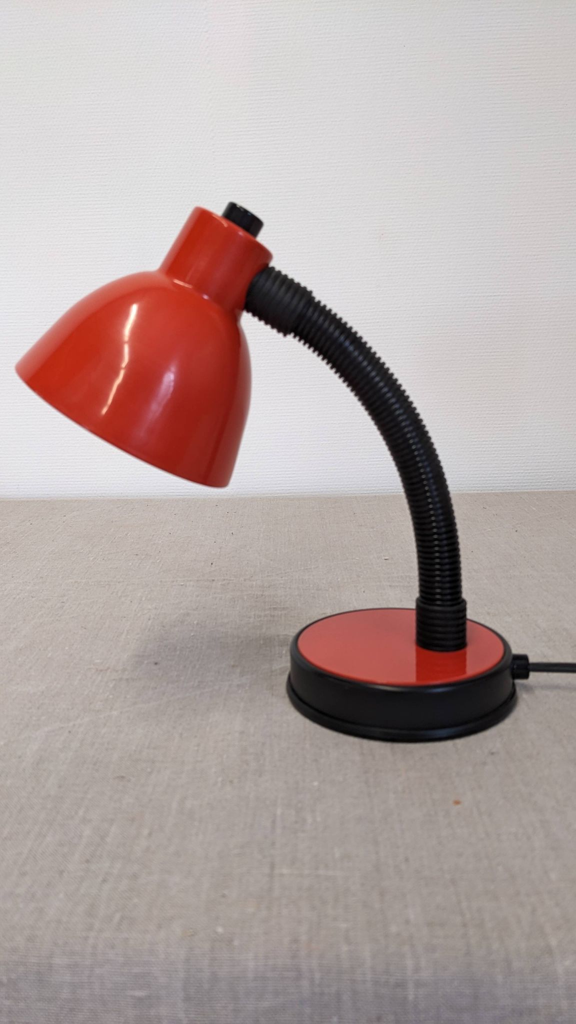 Articulated desk or bedside lamp by Veneta Lumi, Italy circa 1980.