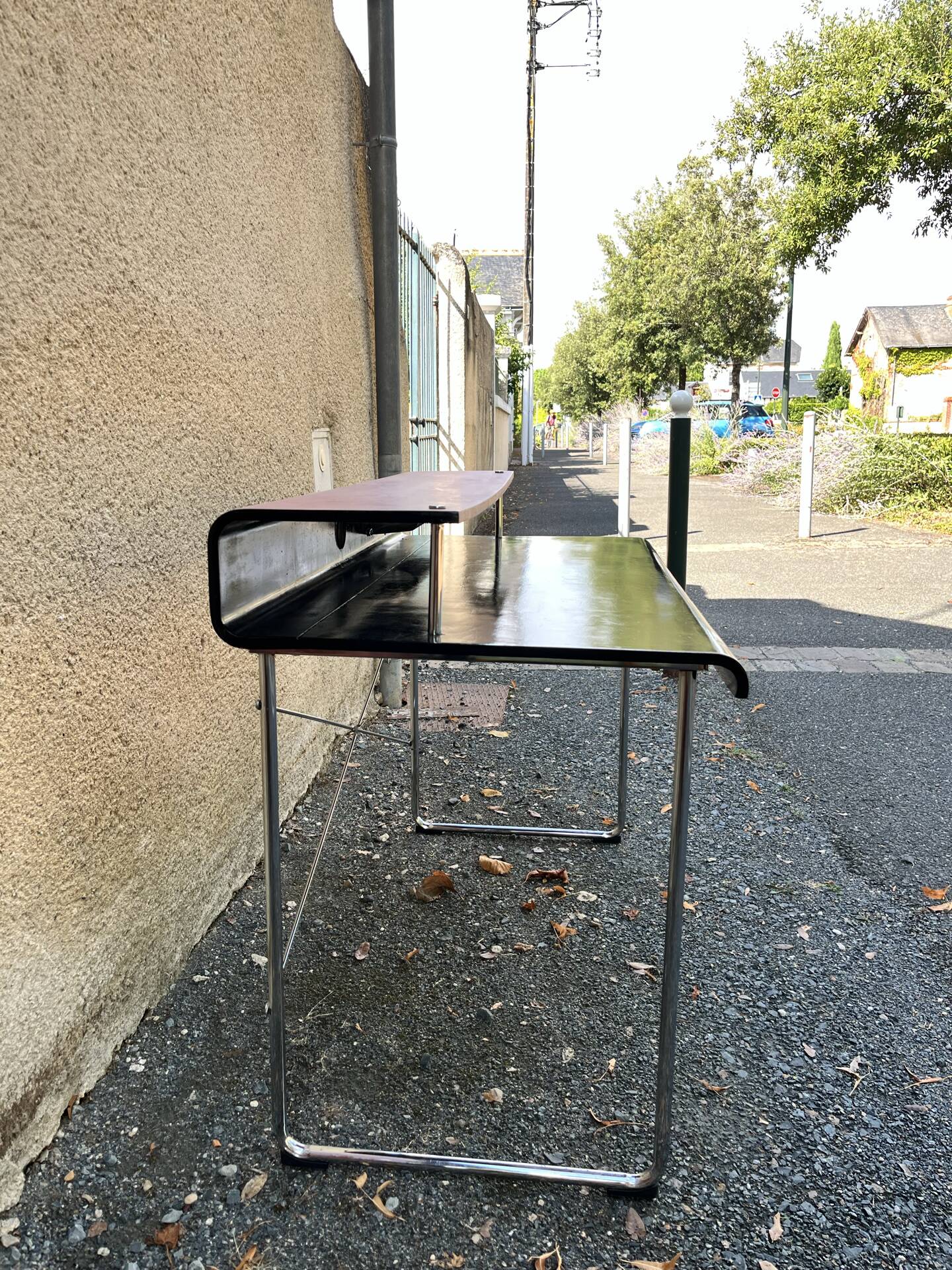 Bauhaus style desk