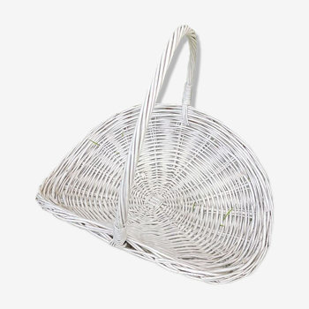 White rattan basket