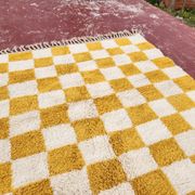 Beni Ouarain checkerboard rug 186x178 cm – Thick wool – Ochre chess pattern