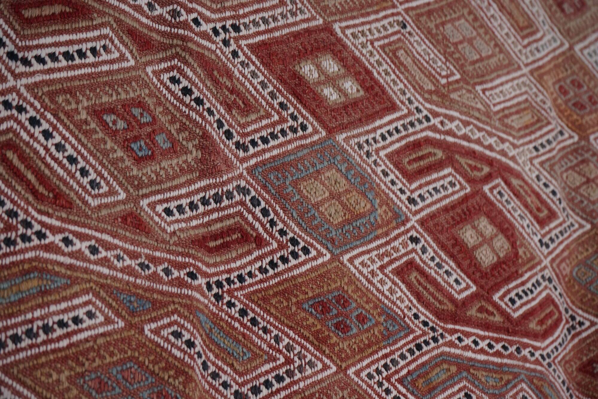 Vintage Turkish kilim, handwoven, 176x244 cm.