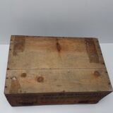 Old wooden box "regilait"