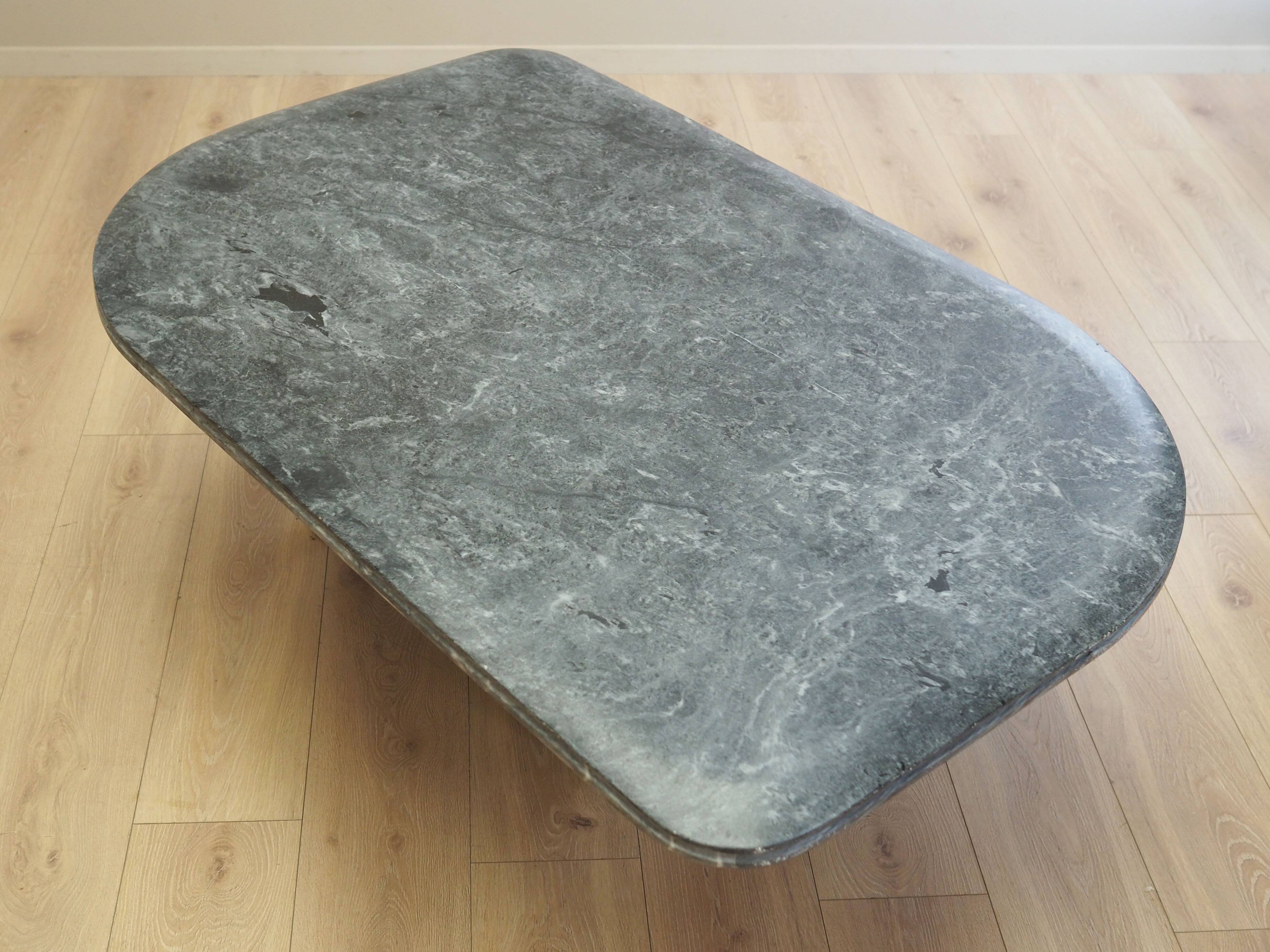Coffee table, Italian design, 1980s, production: Italy