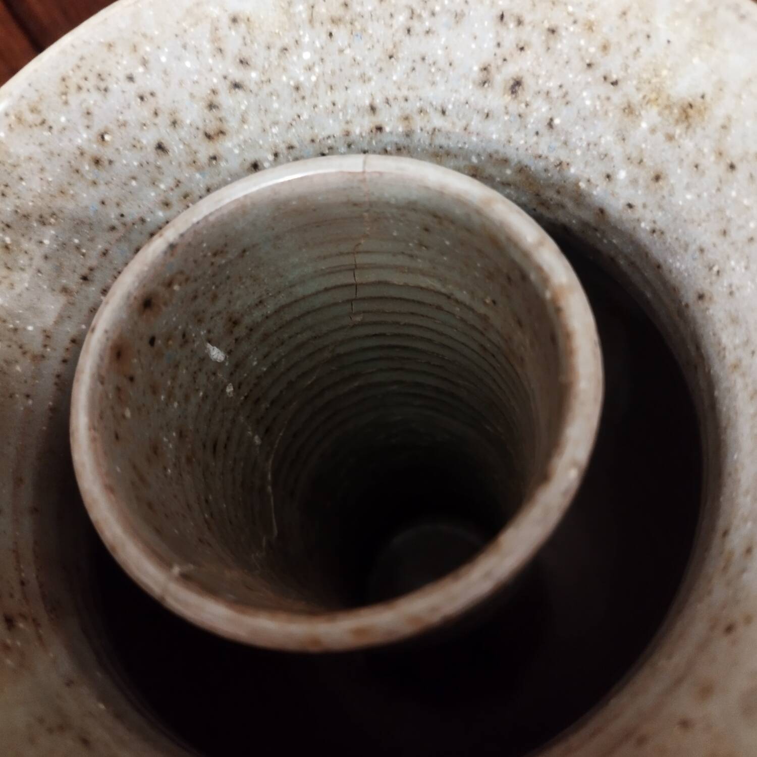 Pichet beige Vallauris fait main