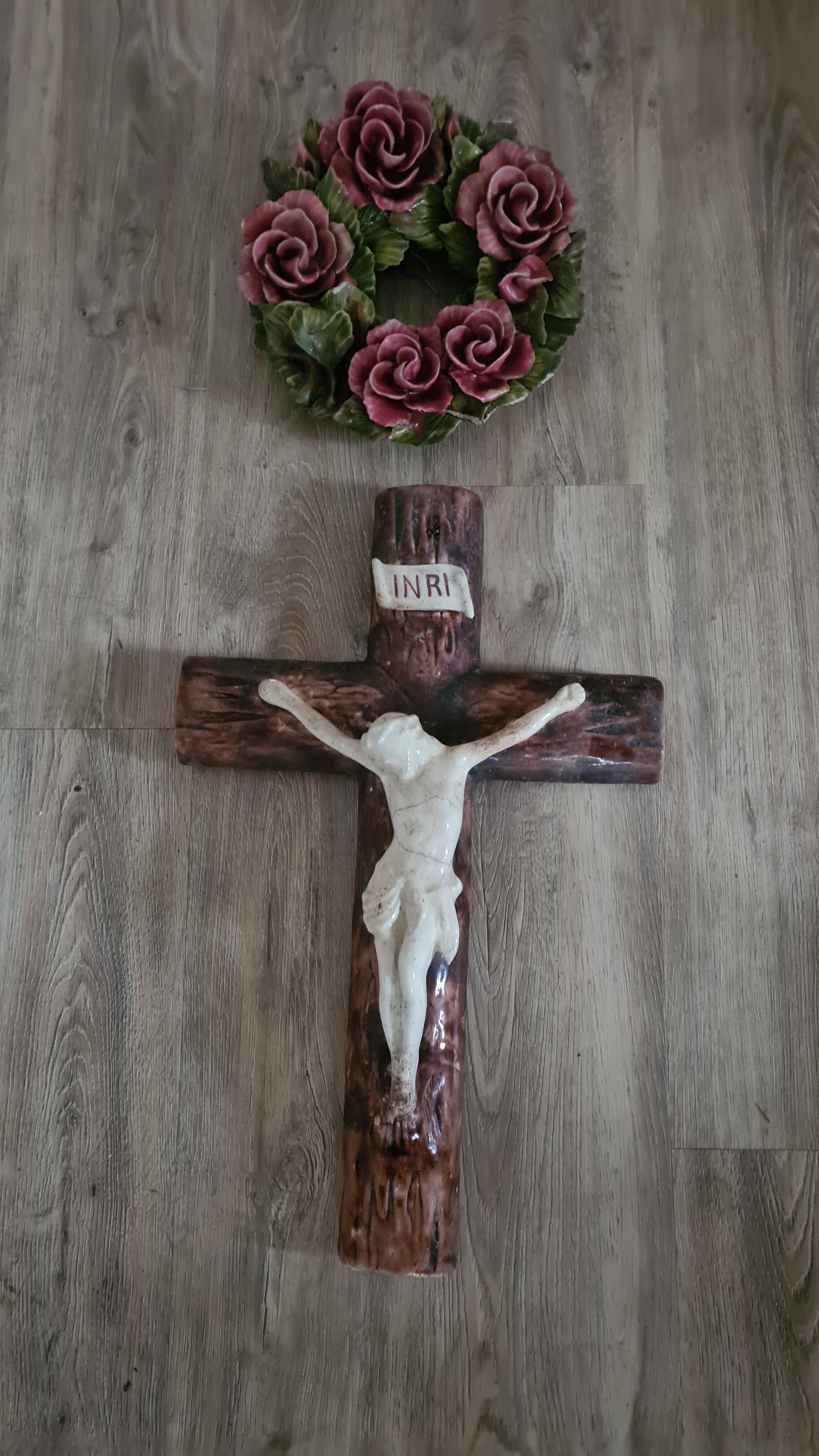 Polychrome Christ, nineteenth crown in patinated plaster