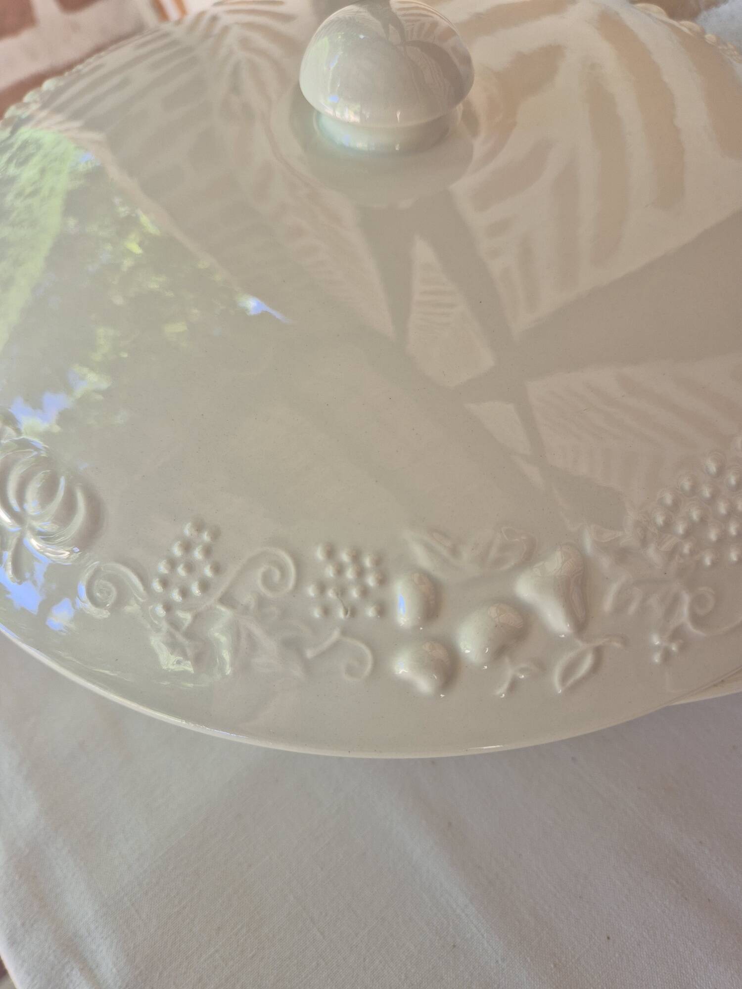 Digoin Sarreguemines white soup tureen