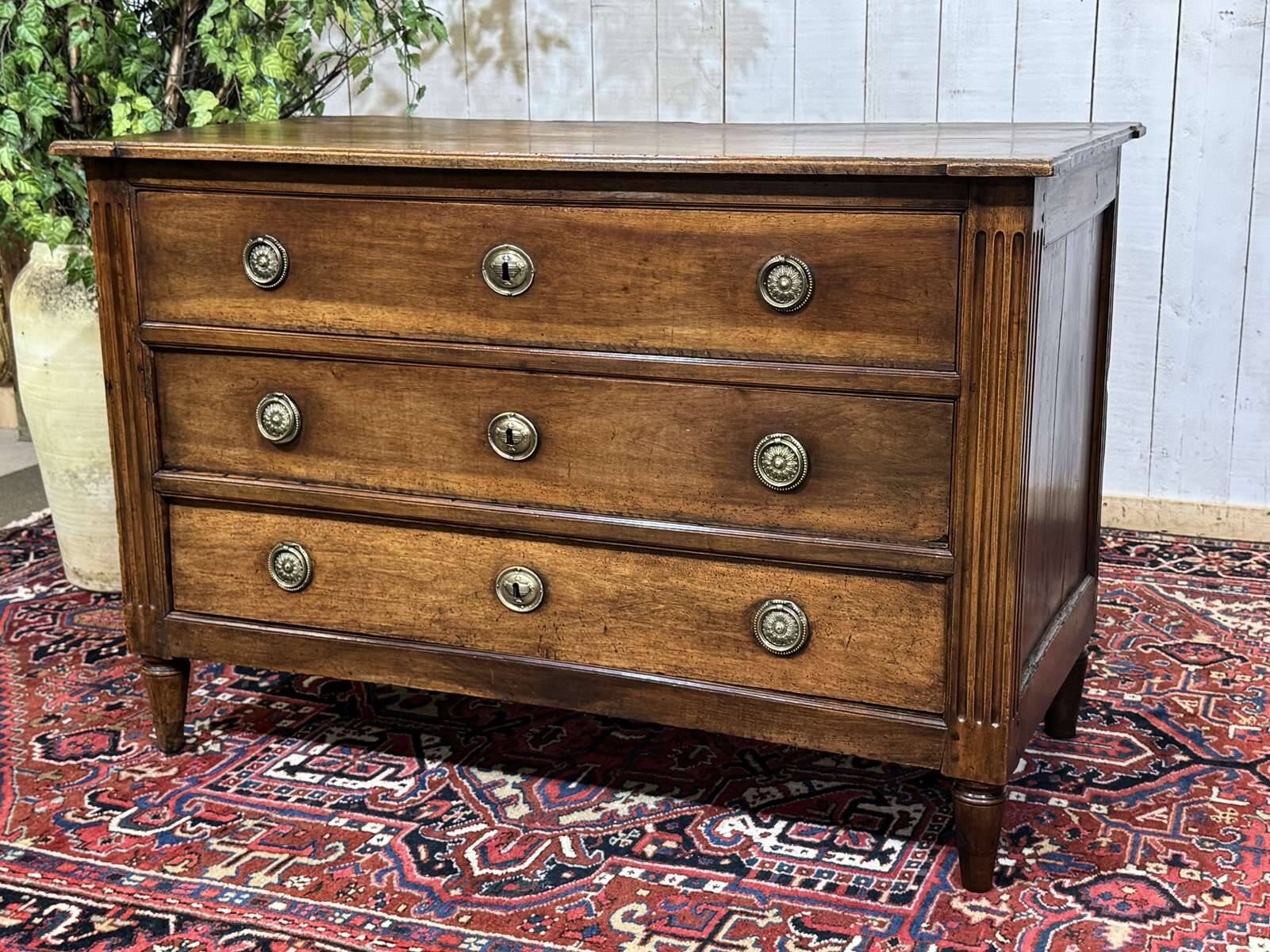 Louis XVI commode from the 18th century in walnut.