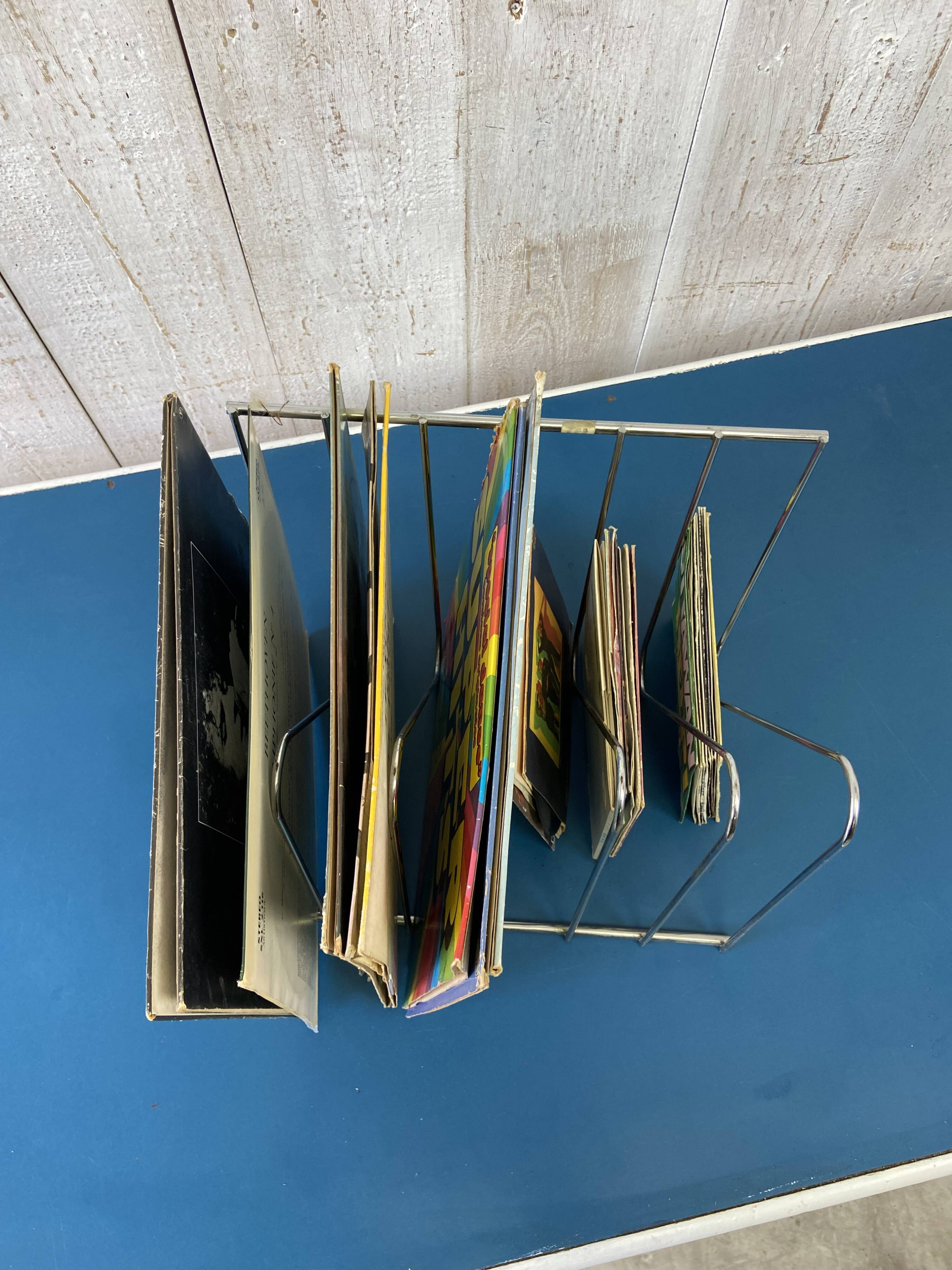 Vintage vinyl/magazine holder