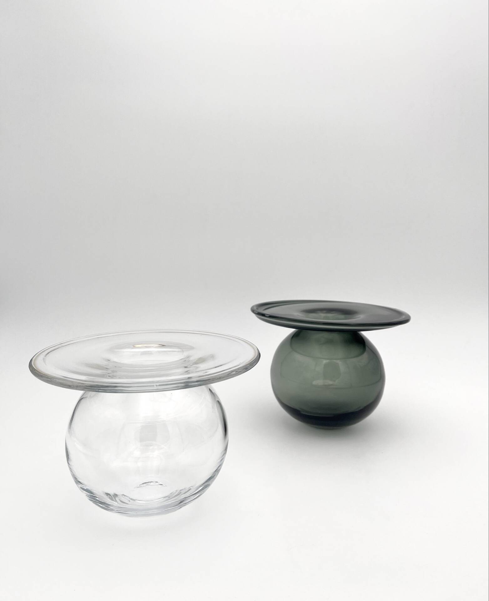 Duo Vases "Saturnus" Nanny Still Riihimäen Lasi Fumé & Clair Design Sc