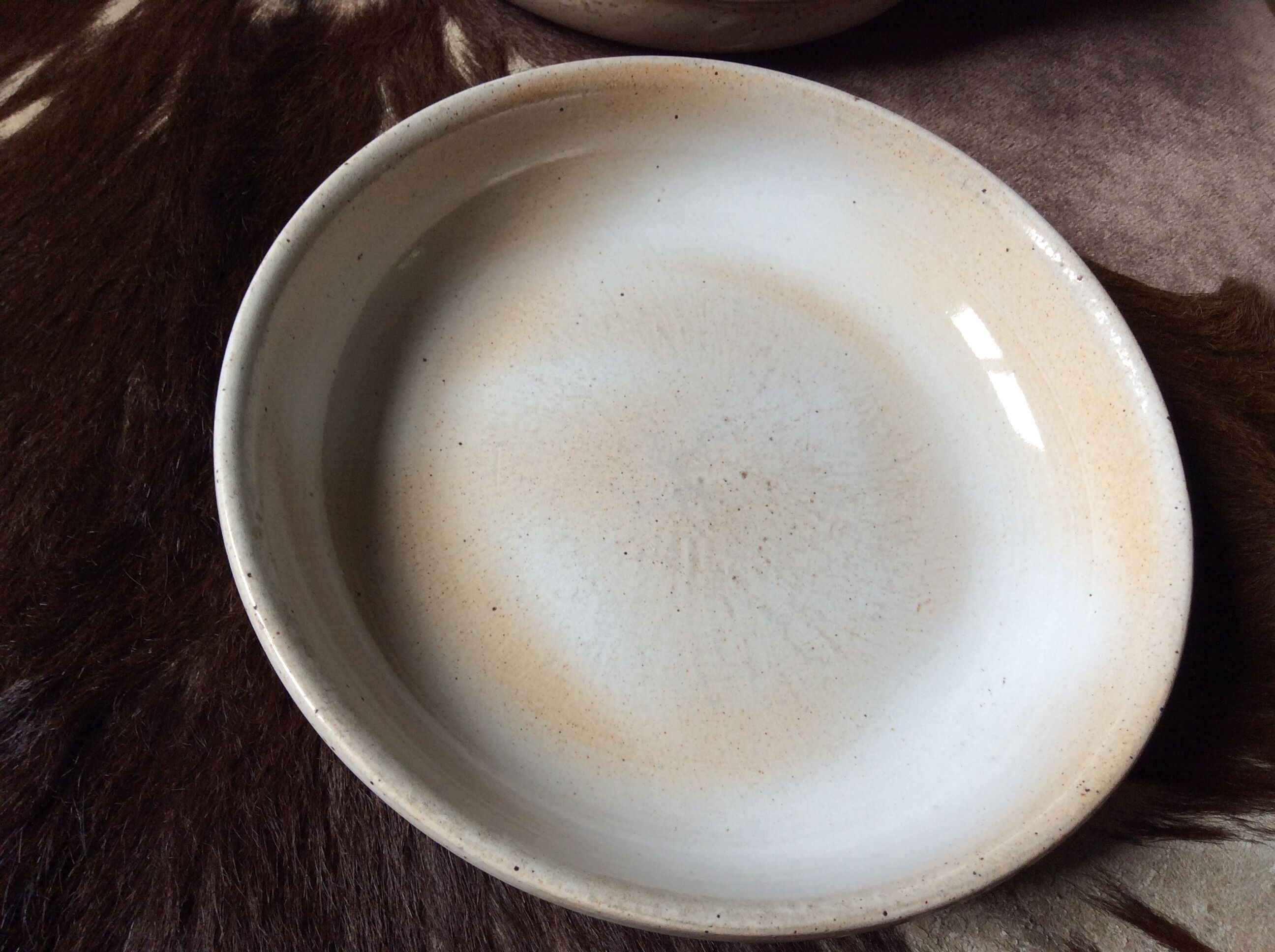 Series of 7 hollow sandstone plates