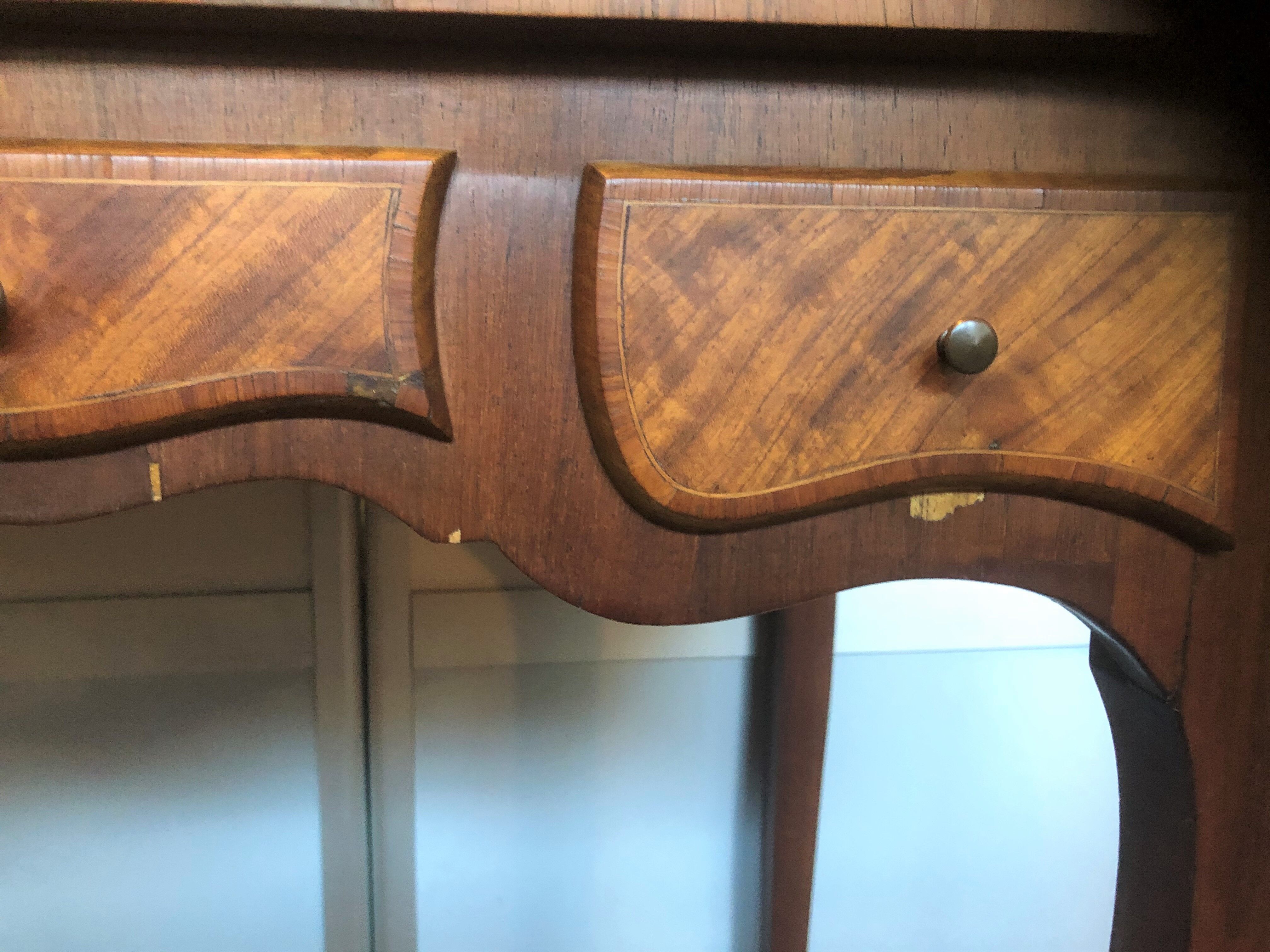 Office in cylindre marqueté