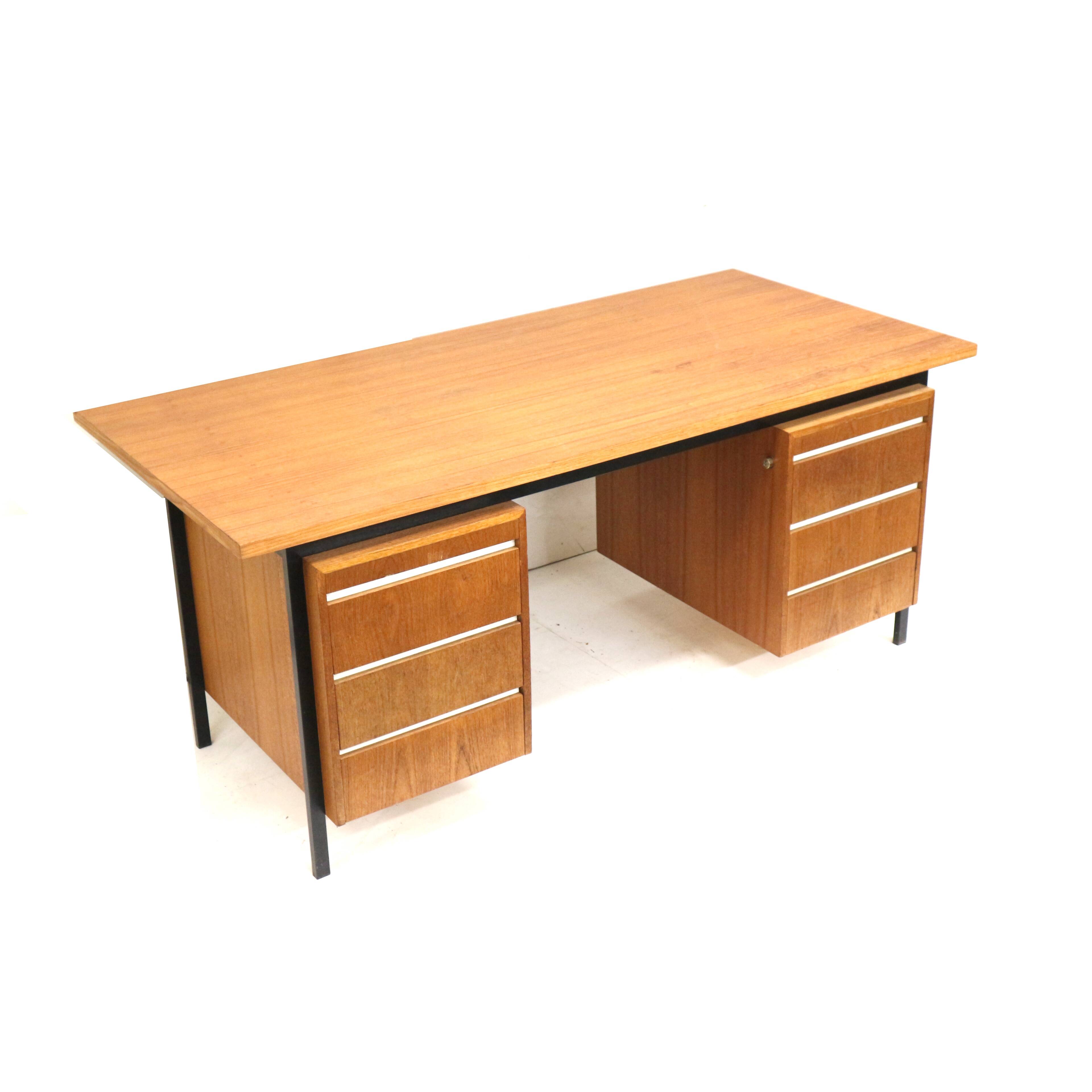 Large vintage teak wood desk/executive desk from the 1960s