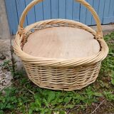 Wicker pastry basket