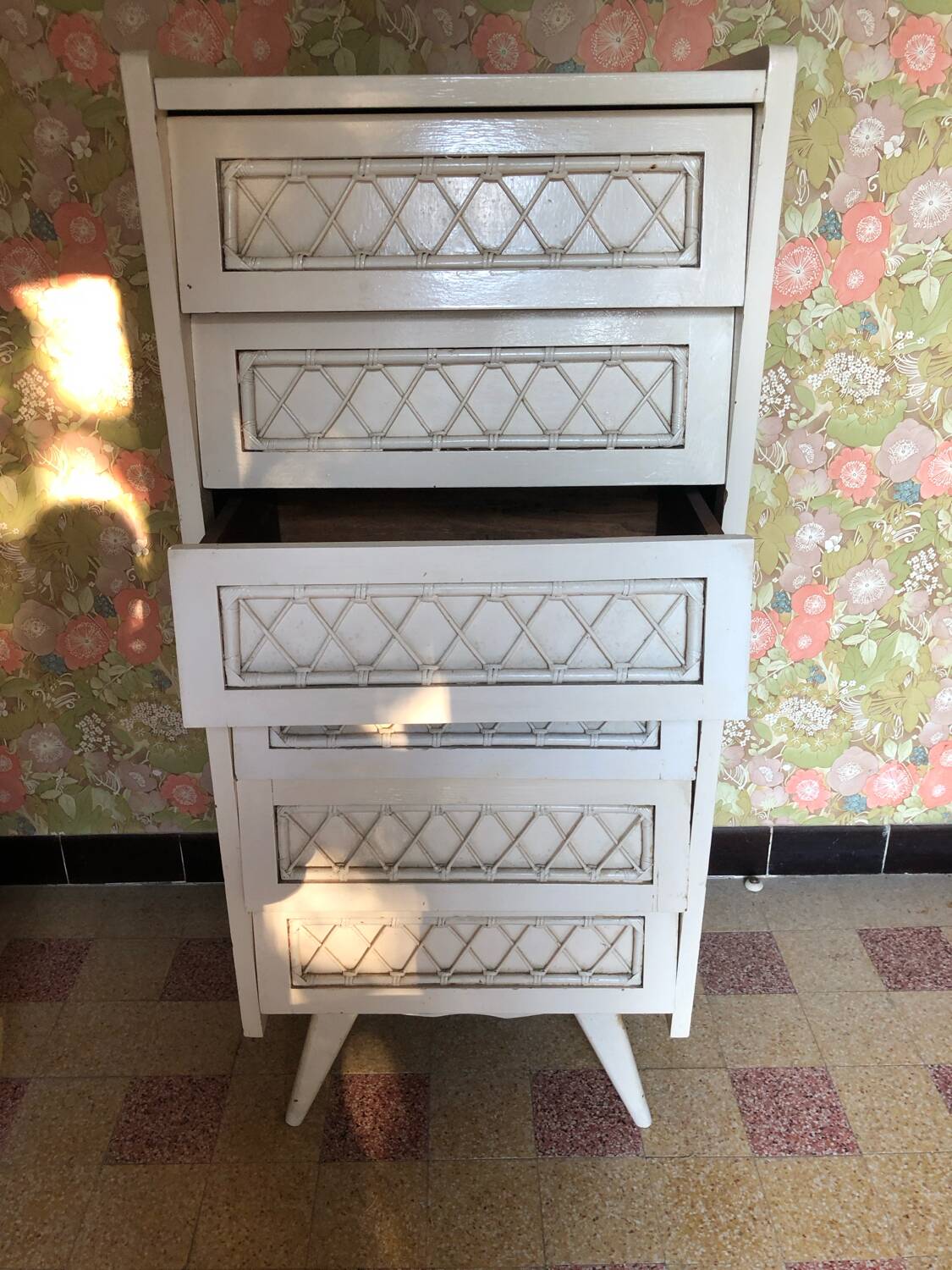 Vintage chest of drawers